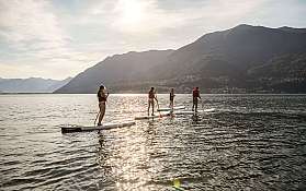 Stand up paddle Ascona Switerland Tourism foto Giglio Pasqua Stand up paddle Ascona Switerland Tourism foto Giglio Pasqua