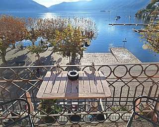 Twin Lakeview Balcony