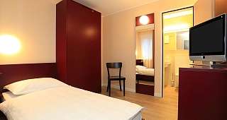Hotel &amp; Lounge Lago Maggiore Night